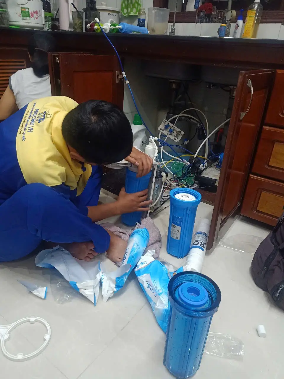 Thay lõi lọc nước 72 Thay lõi gia đình Quận 3
