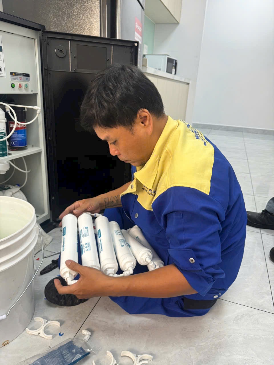Thay Lõi Lọc Nước Cho Công Ty CP Bệnh Viện Đa Khoa An Phú CN 3 2 Kiểm Tra Hệ Thống Lọc