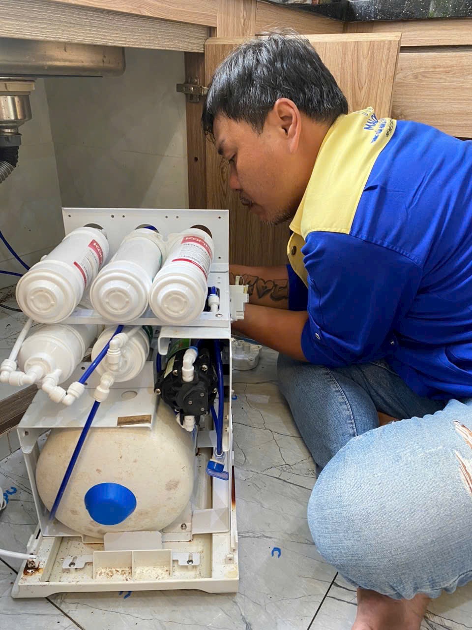 Thay Lõi Lọc Nước Cho Công Ty CP Bệnh Viện Đa Khoa An Phú CN 3 4 Lợi Ích Của Việc Thay Lõi Lọc Nước Định Kỳ